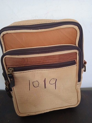 1019 MANOS LIBRE EN CUERO
